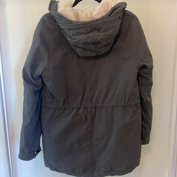 Aritzia TNA double insulated parka - Picture 7 of 9